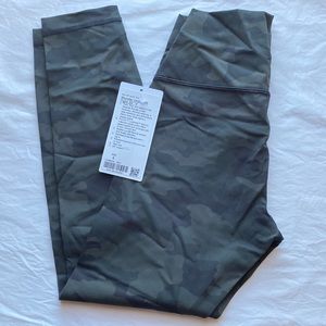 Lululemon Wunder Under tight 25”